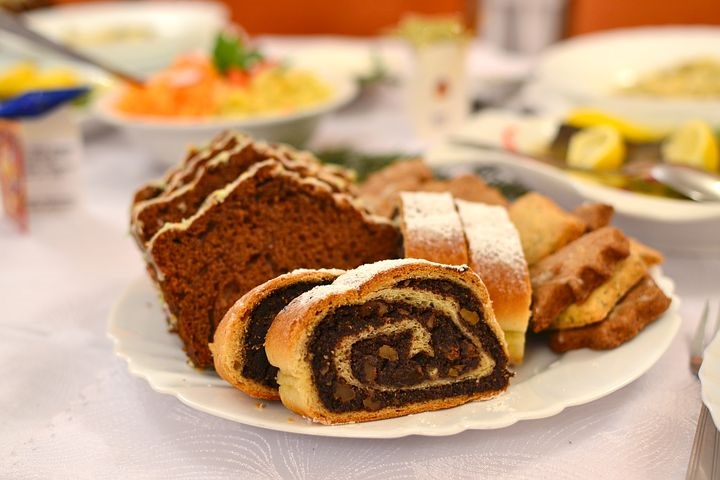 christmas-cakes-1107927__480